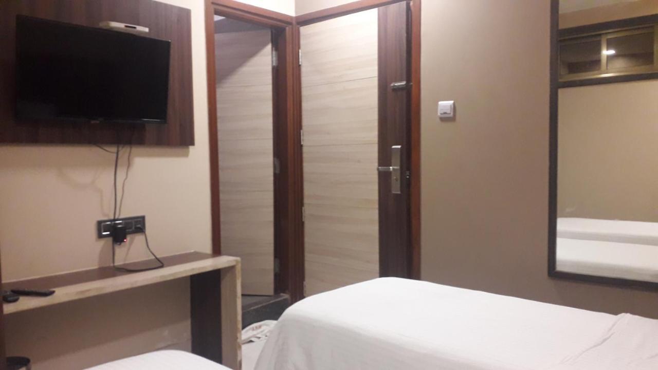 Hotel Shine Hospitality Crown