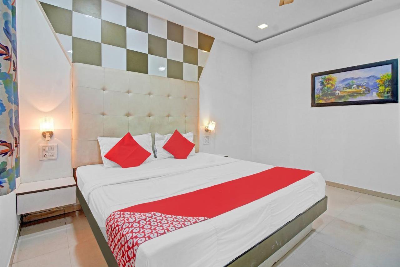 Flagship 83490 Hotel Bently Palace Hotel