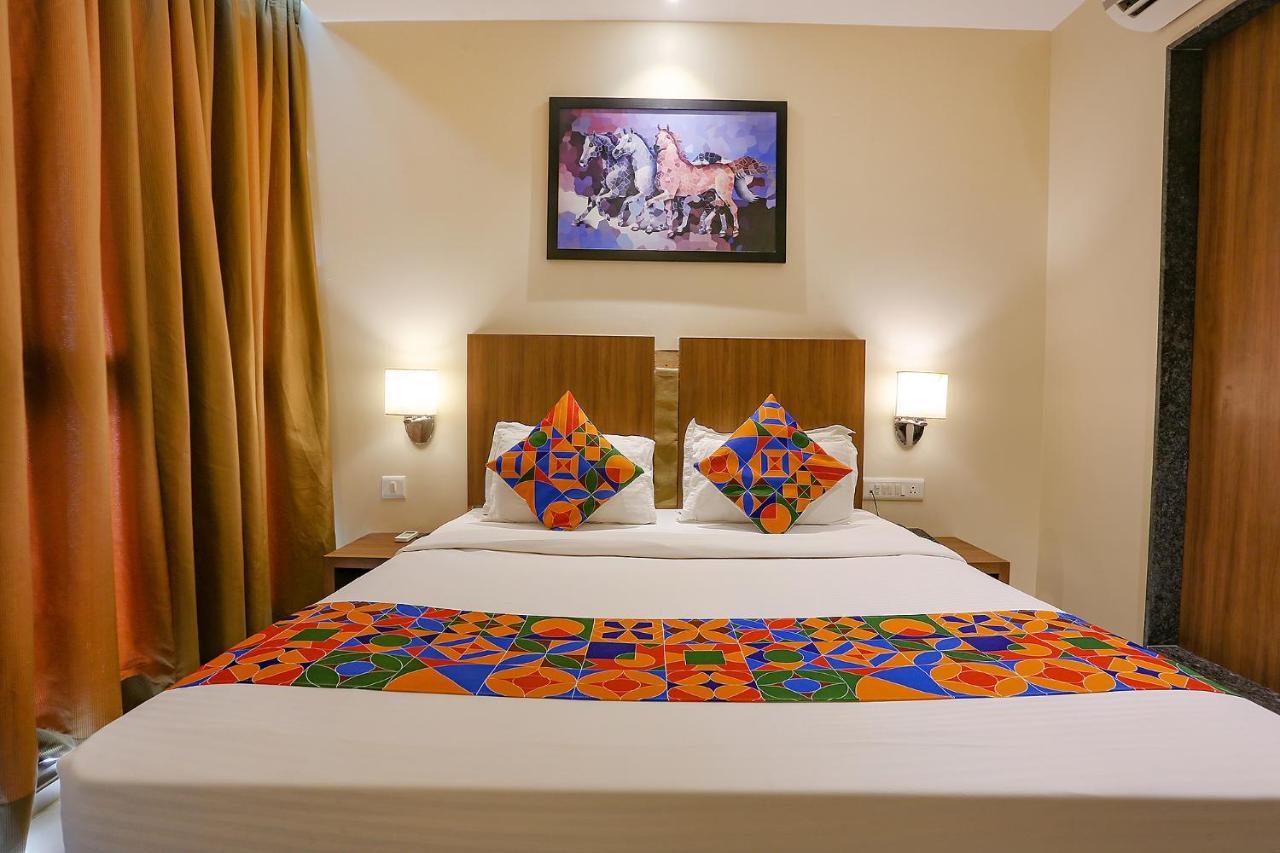 Fabhotel Royal International 3* Bombaim