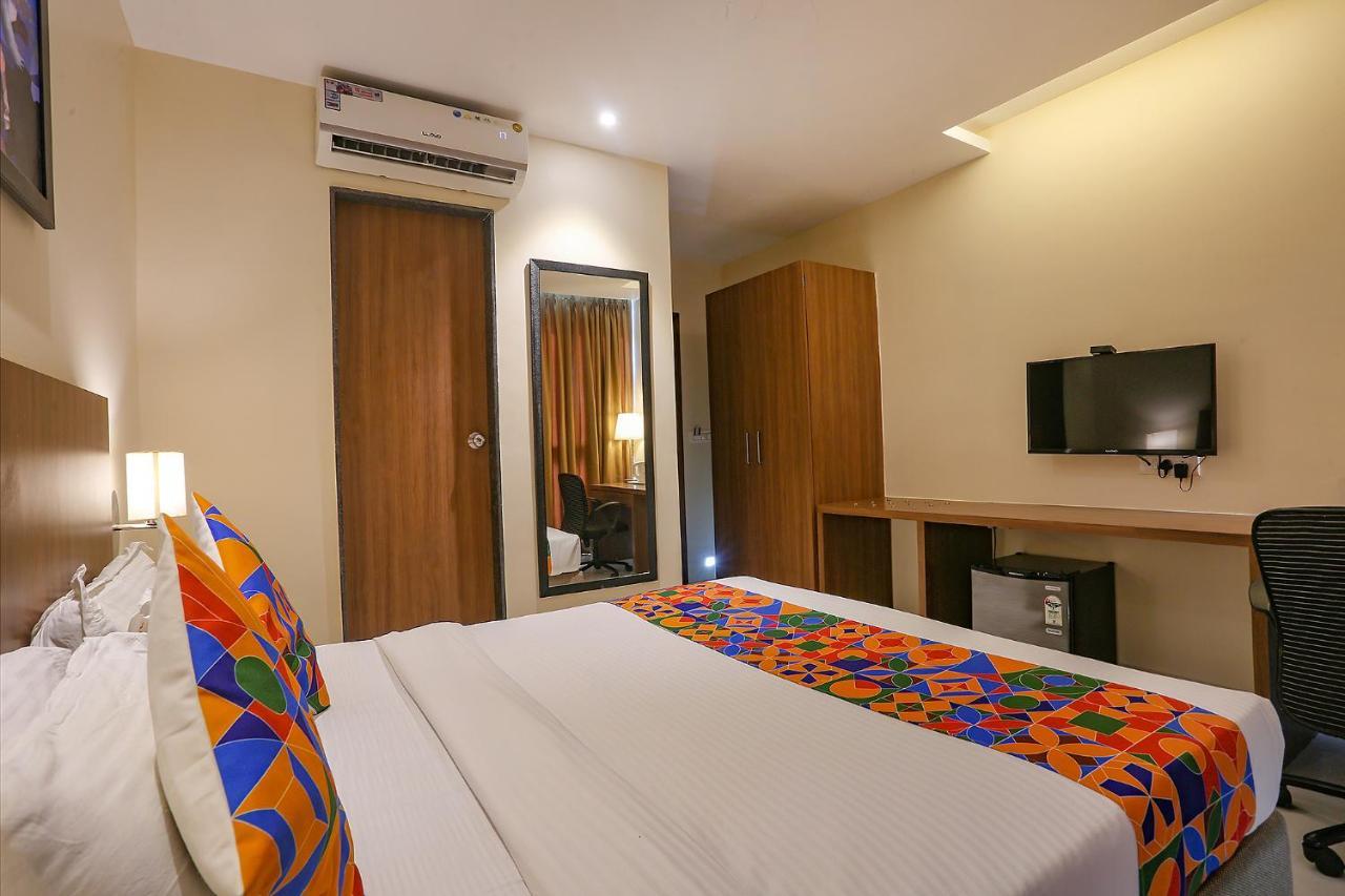 Fabhotel Royal International 3* Bombaim