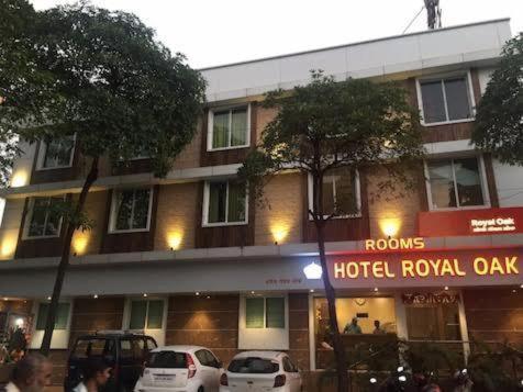 Guest house Hotel Royal Oak Navi Mumbai-Stz 1002 Mumbai