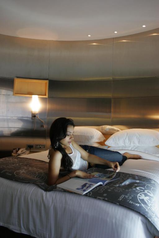 The Regale By Tunga 3*