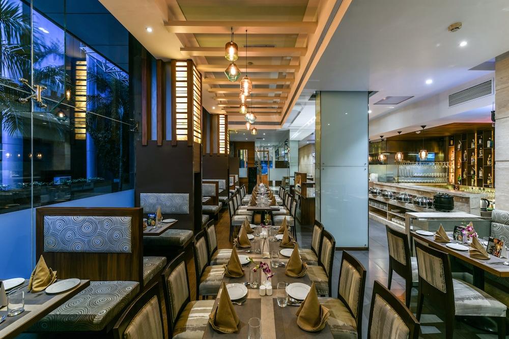 The Regale By Tunga Hotel 3*