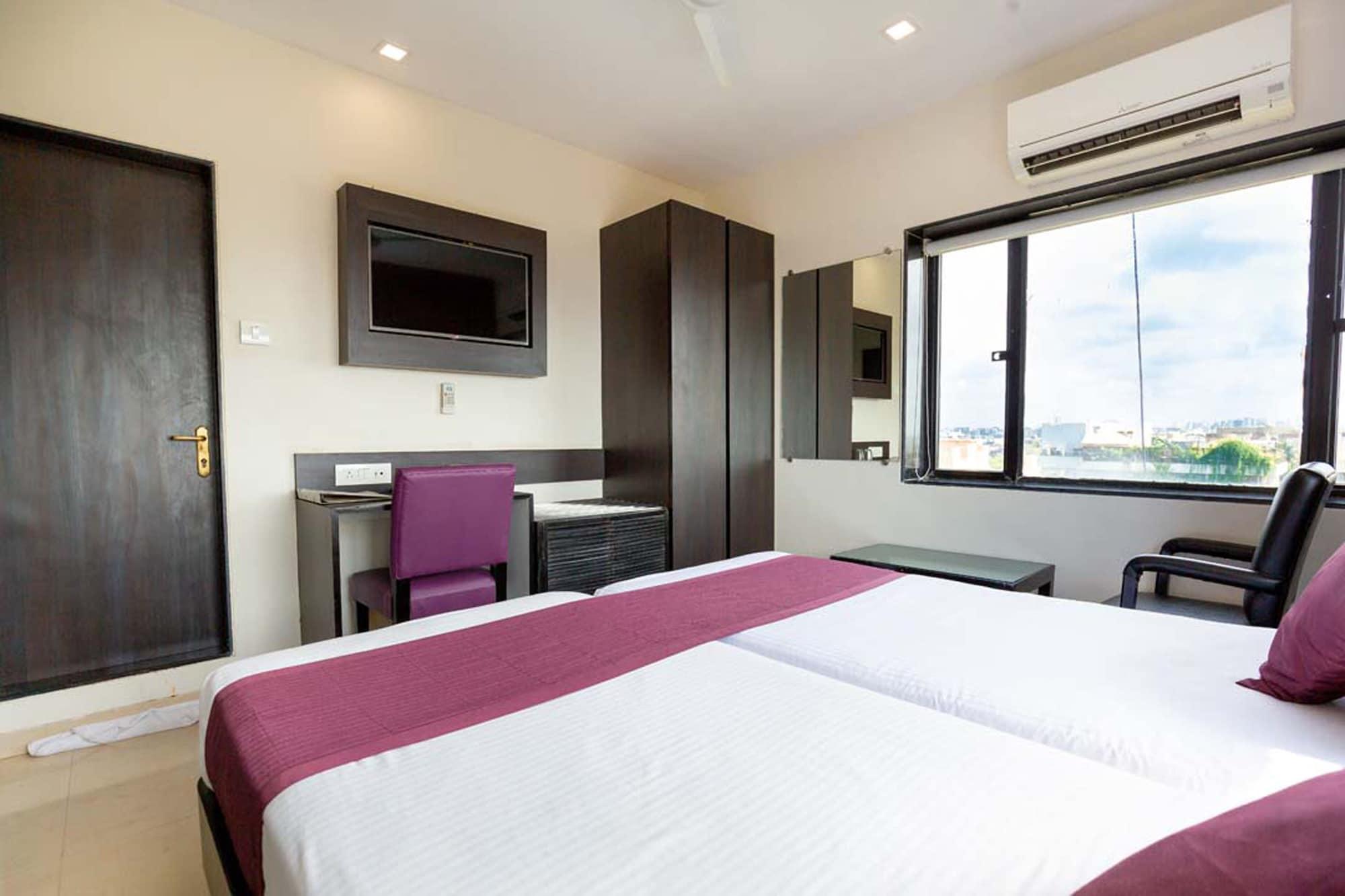 Hotel Sukh 2*