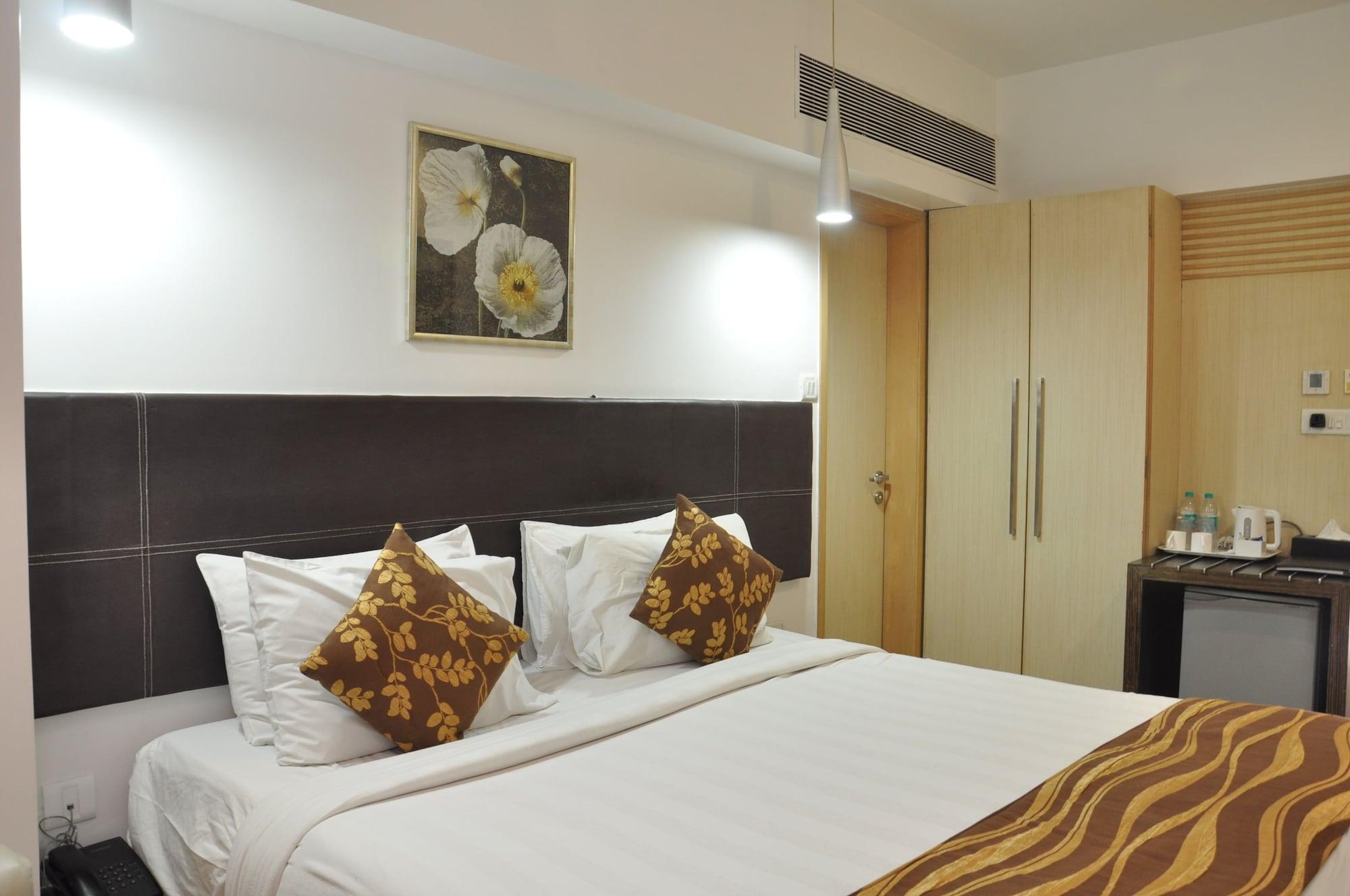 The Oriental Residency Hotel 3*