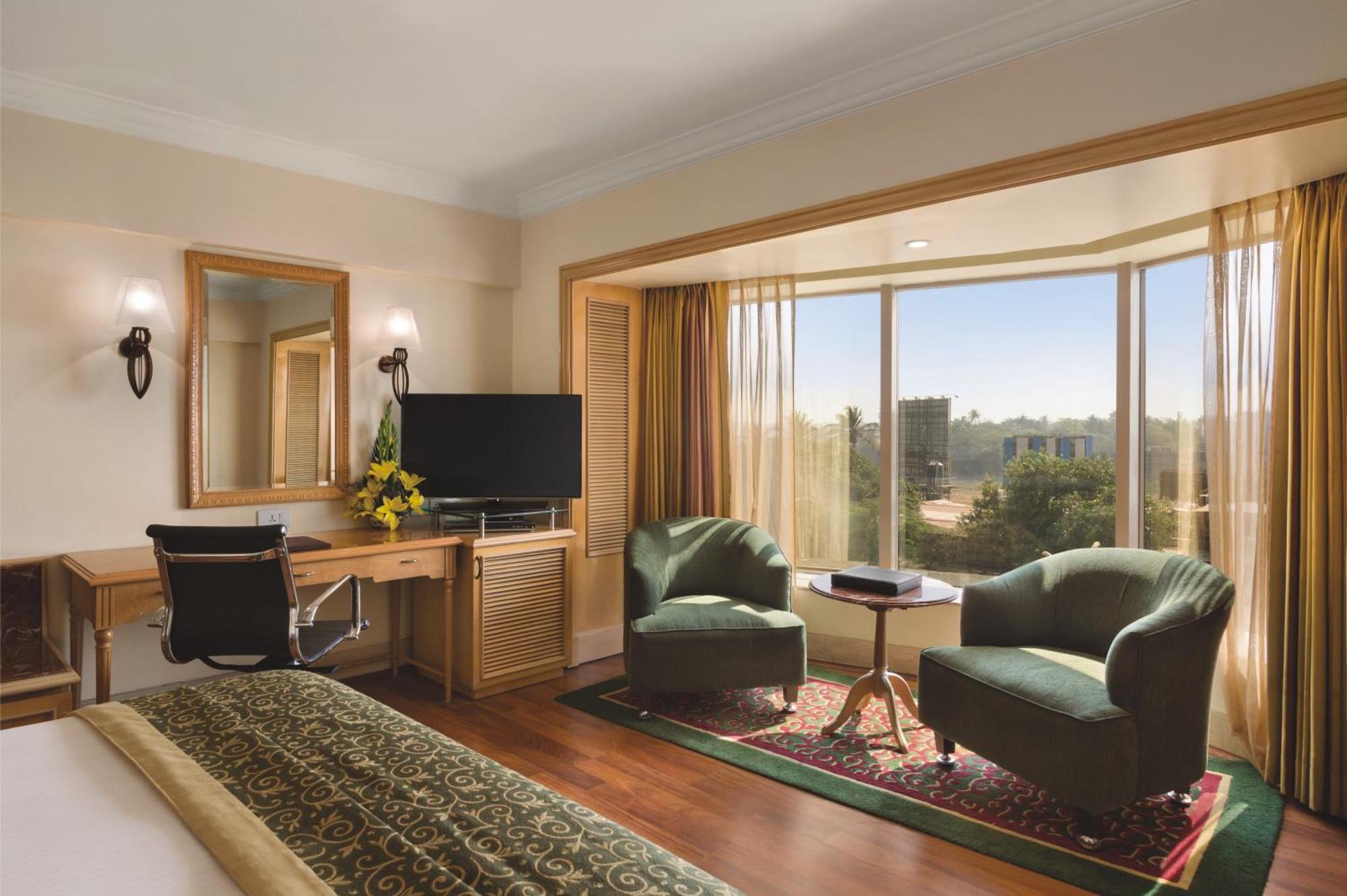 Ramada Plaza By Wyndham Palm Grove 5* Mumbai