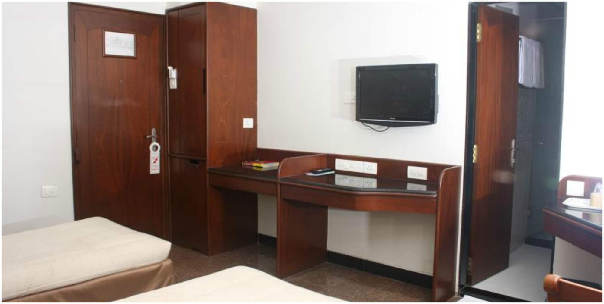 Hotel Karl Residency