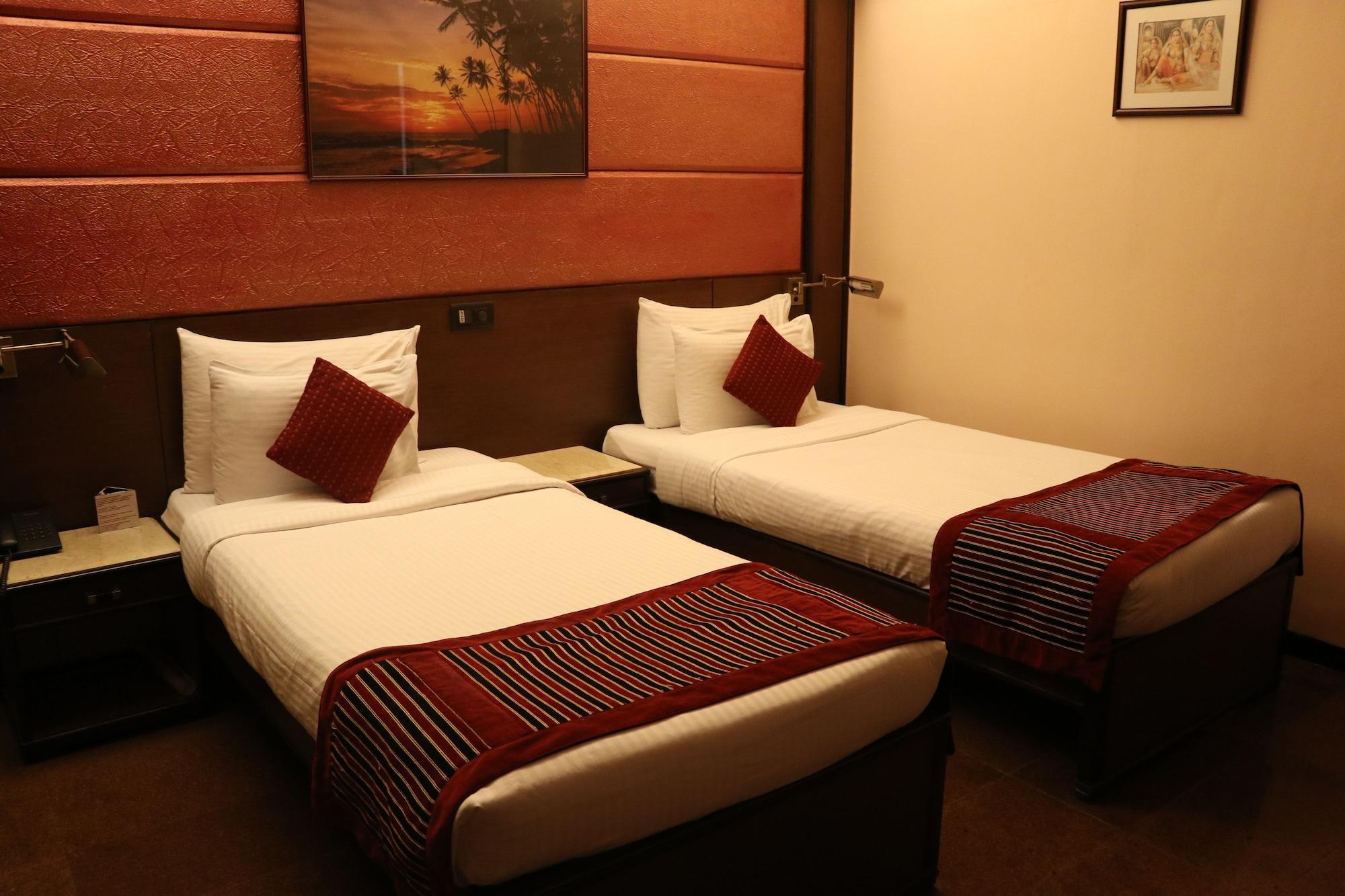 Executive Enclave Hotel 3*
