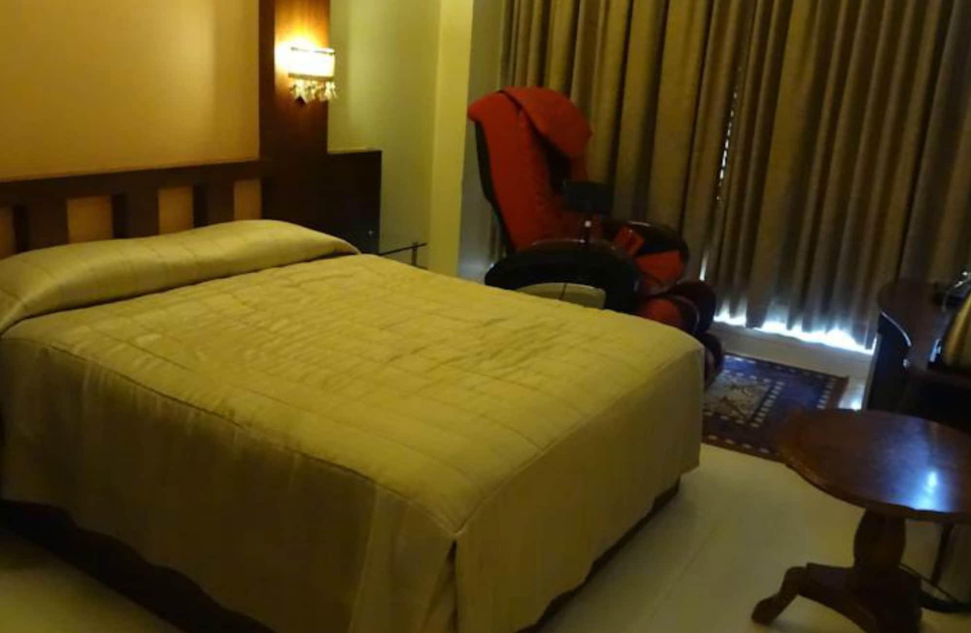 Fabhotel Shubhangan - Nr Bandra 3*