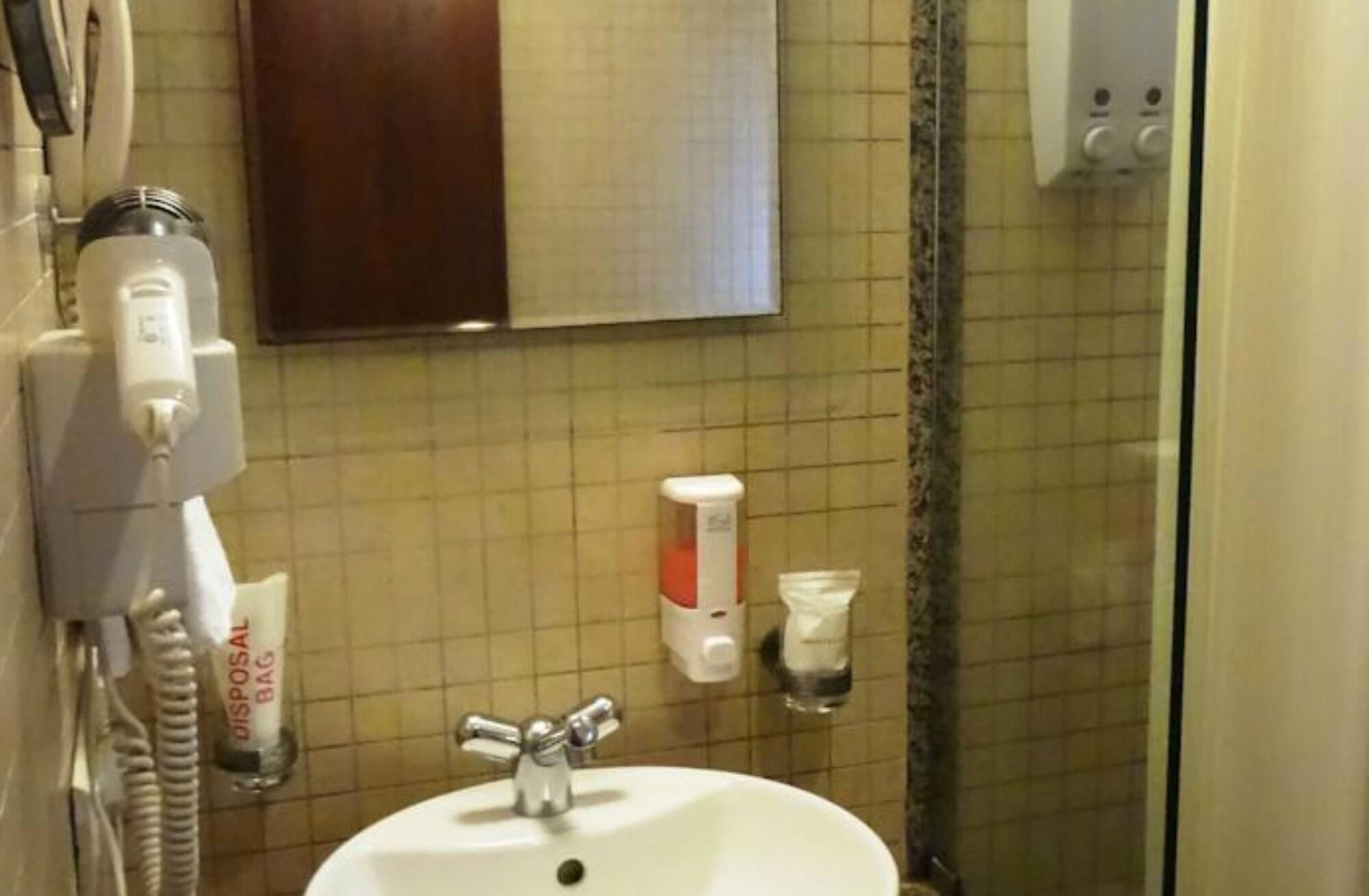 Hotel Fabhotel Shubhangan - Nr Bandra