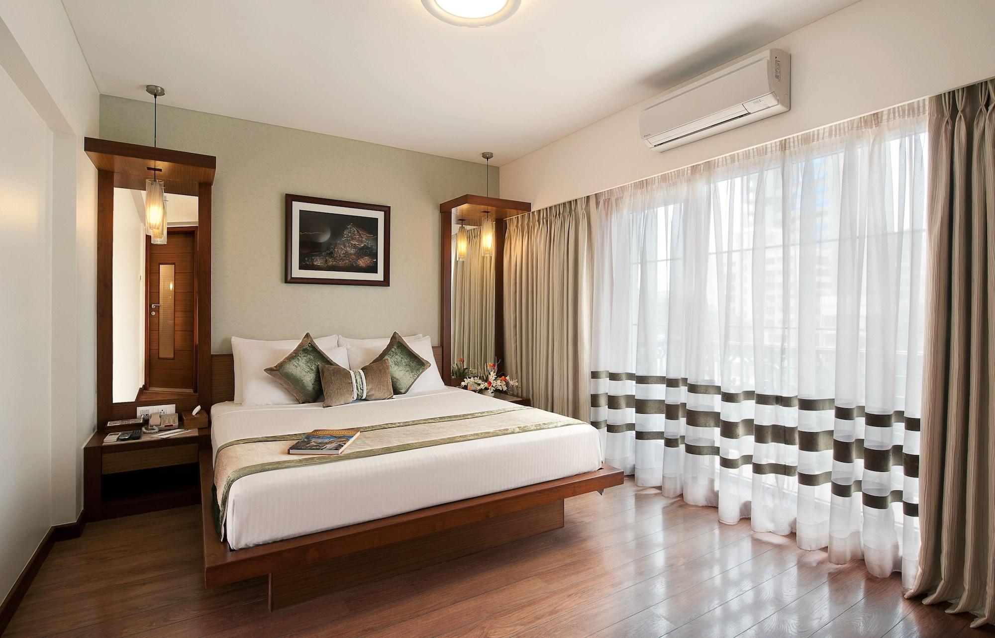 Grand Residency & Serviced
