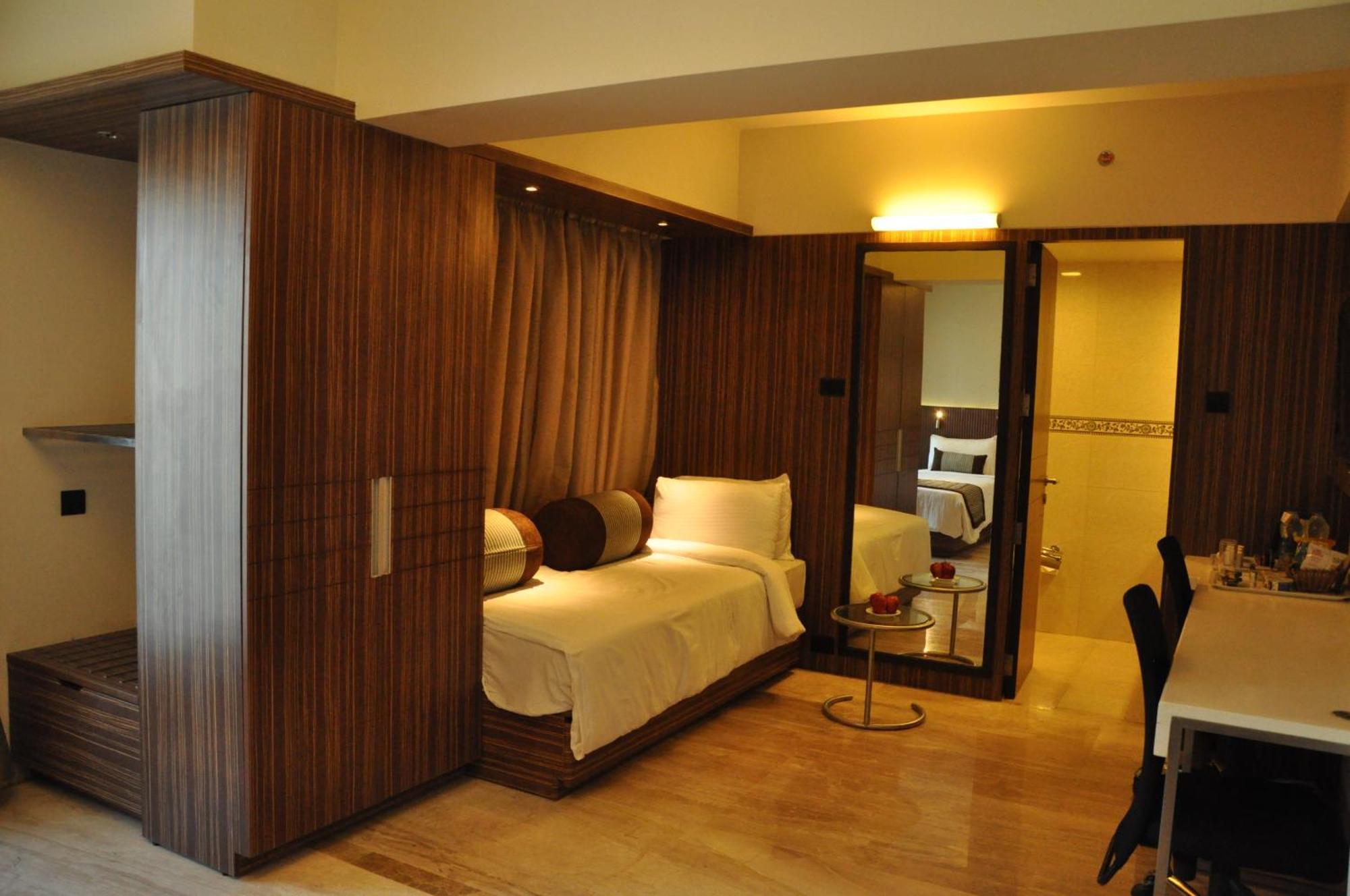 Residency Sarovar Portico Hotel Mumbai