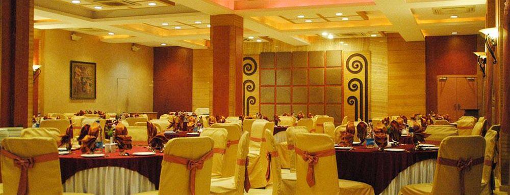Goldfinch Hotel Mumbai