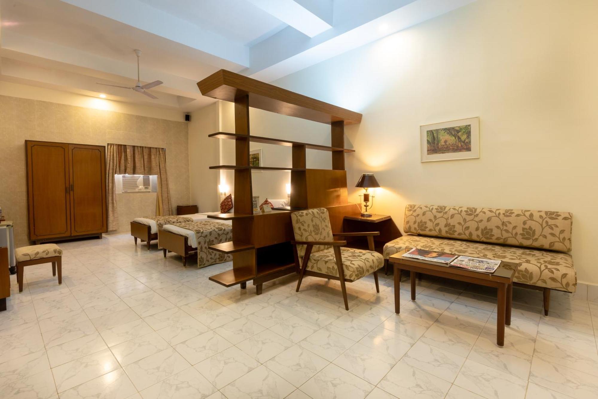 Hotel Grand - Ballard Estate, 3*