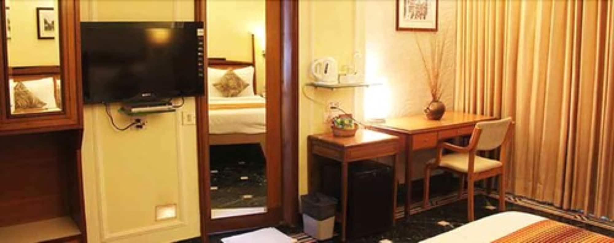 Hiltop Hotel