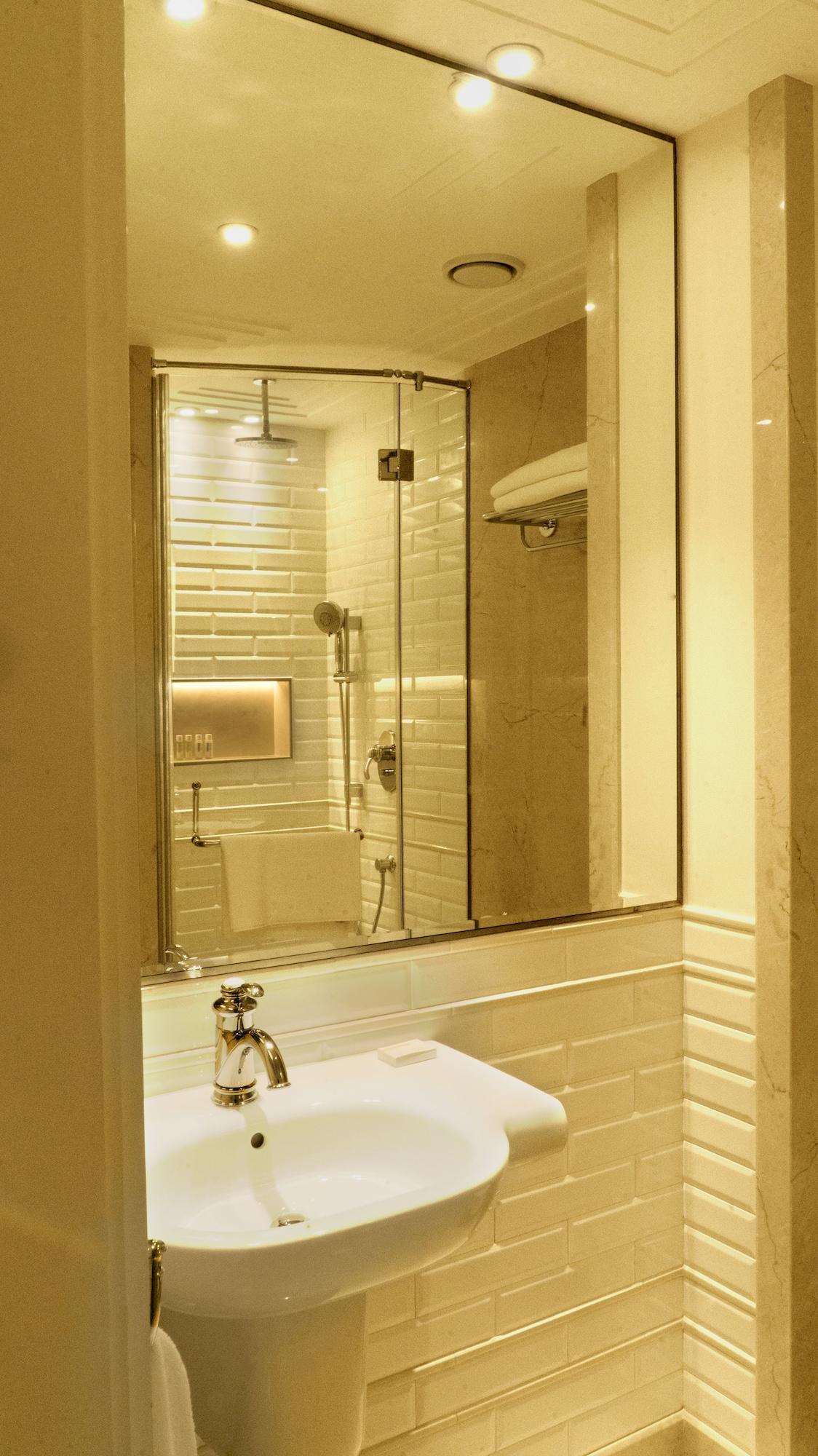 Harbour View Colaba Hotel 3*