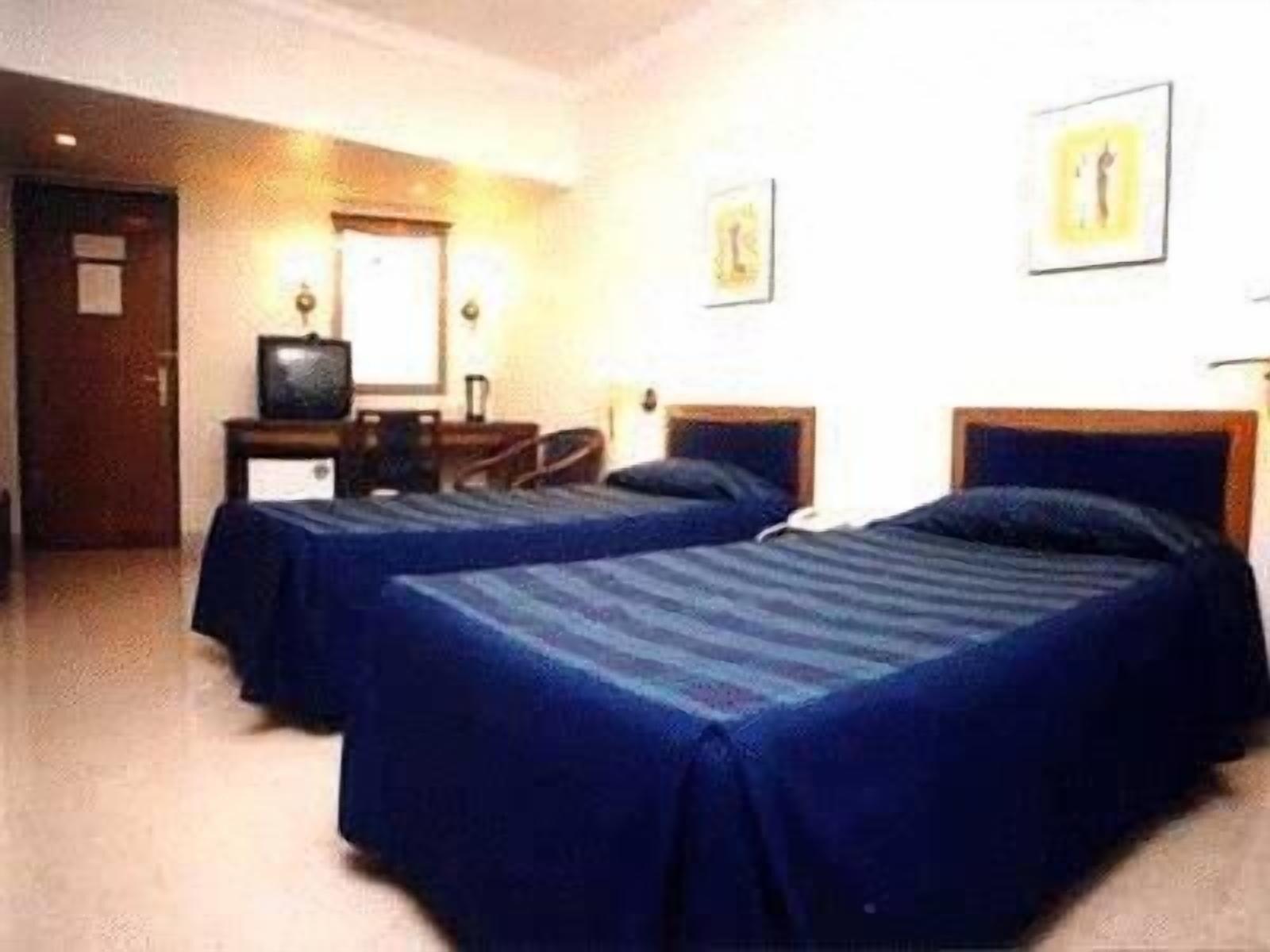 Bloom - Juhu Hotel 4*