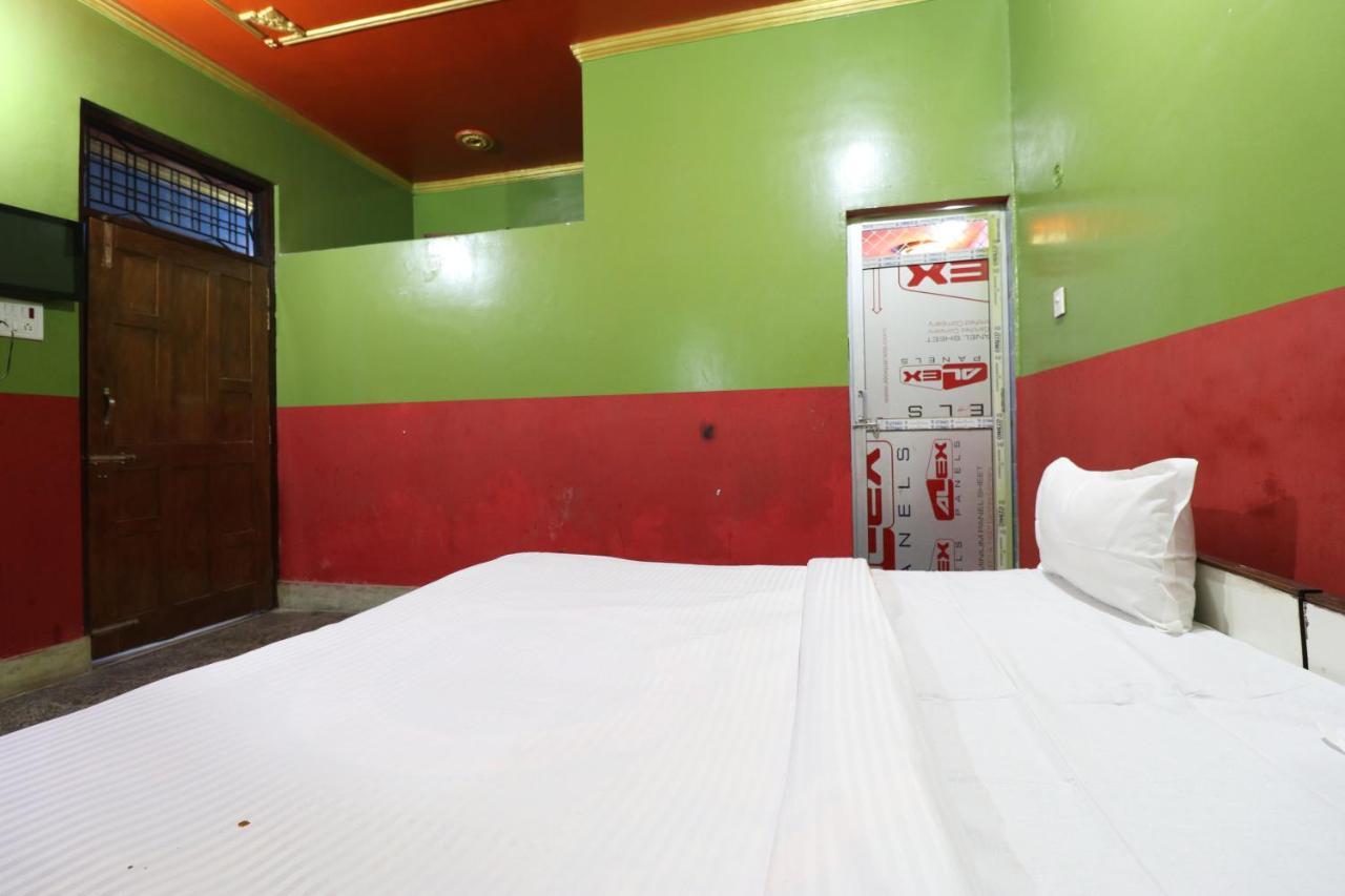 Oyo 44090 Classic Residency Mumbai