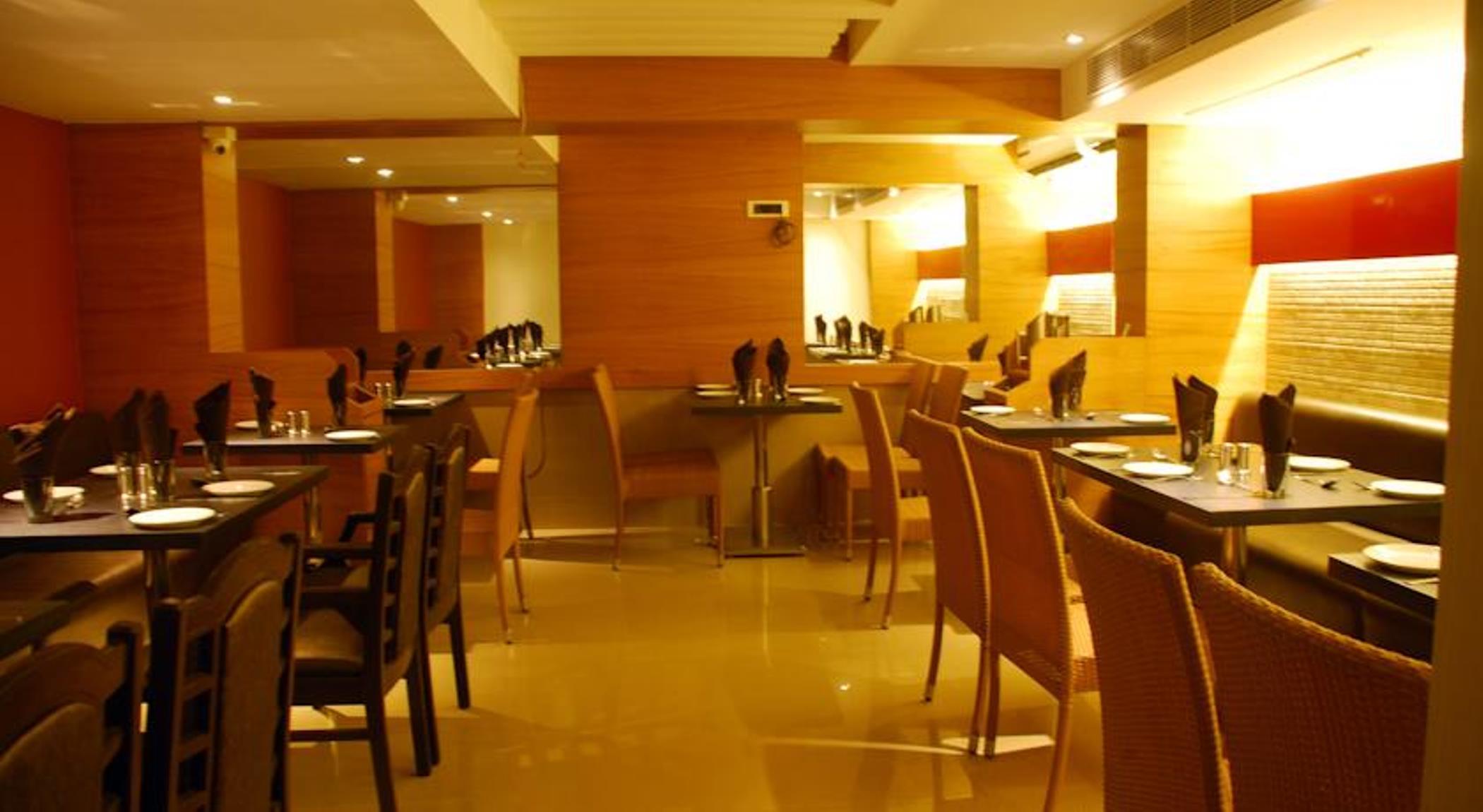 Hotel Oriental Aster - International Airport 4*