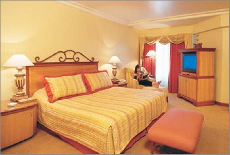 The Orchid Parle 5*