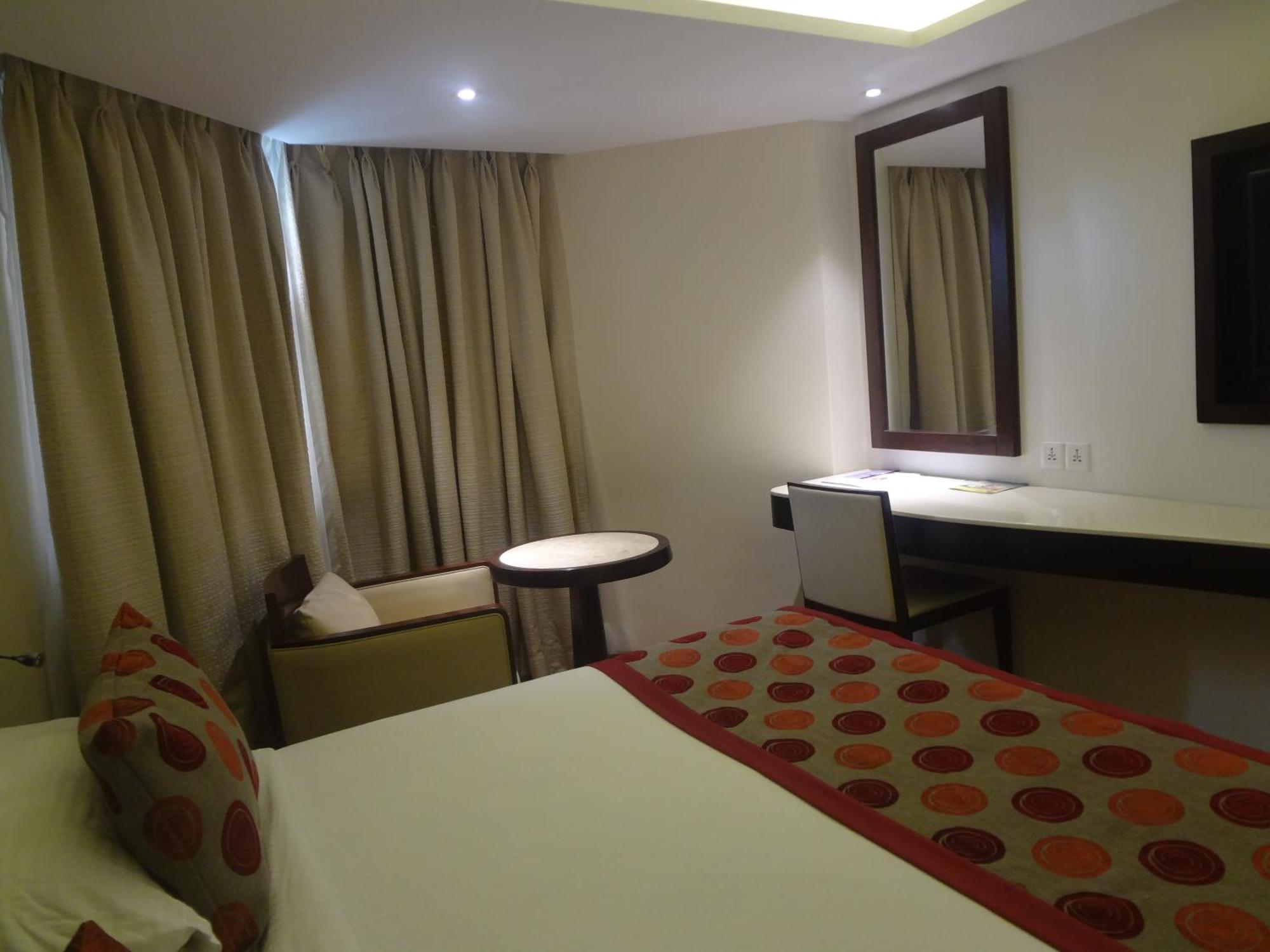 Hotel Ramee Guestline Juhu Mumbai