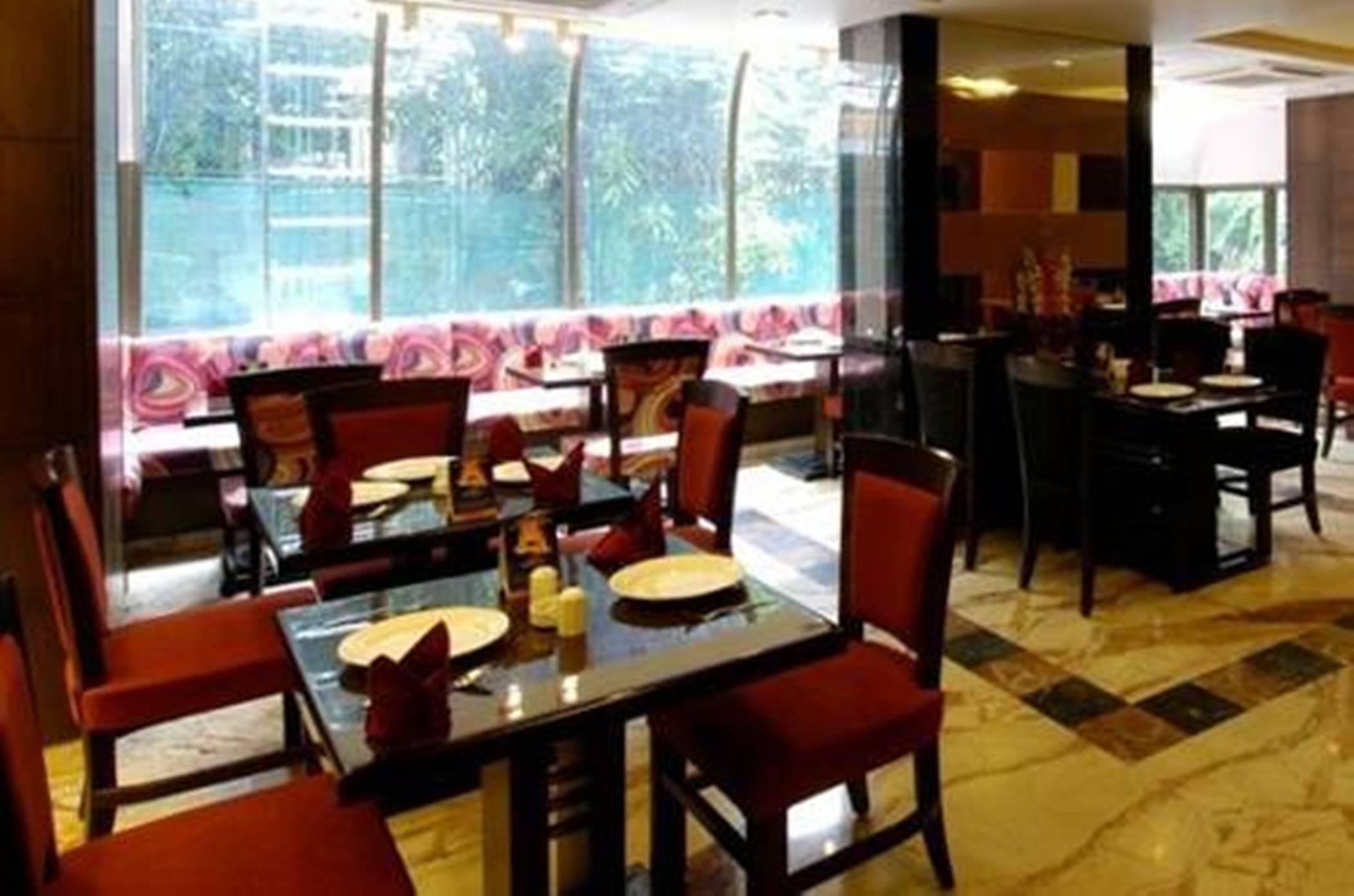 Hotel Airport International 3*