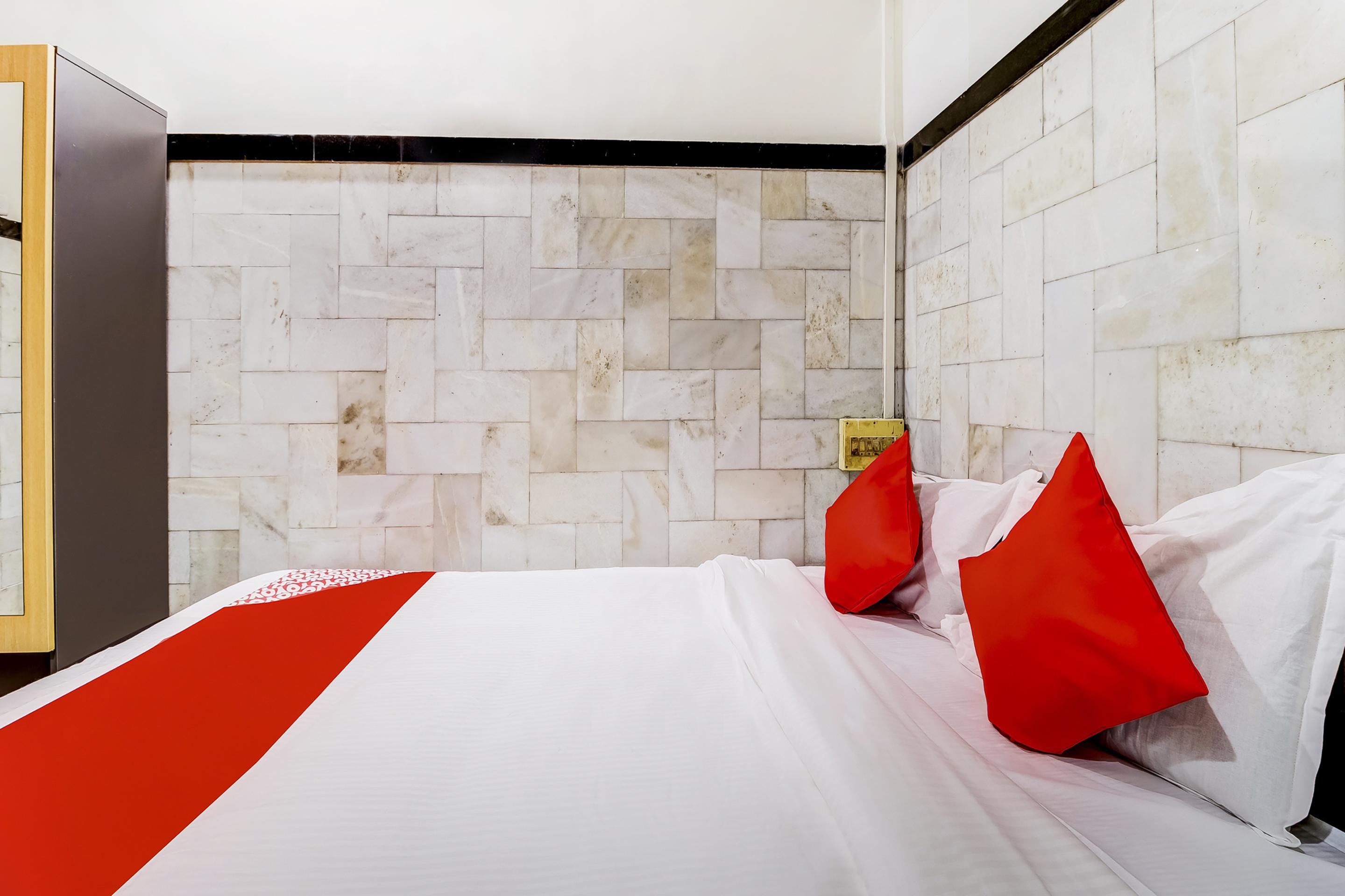 Oyo Dreamland Hotel