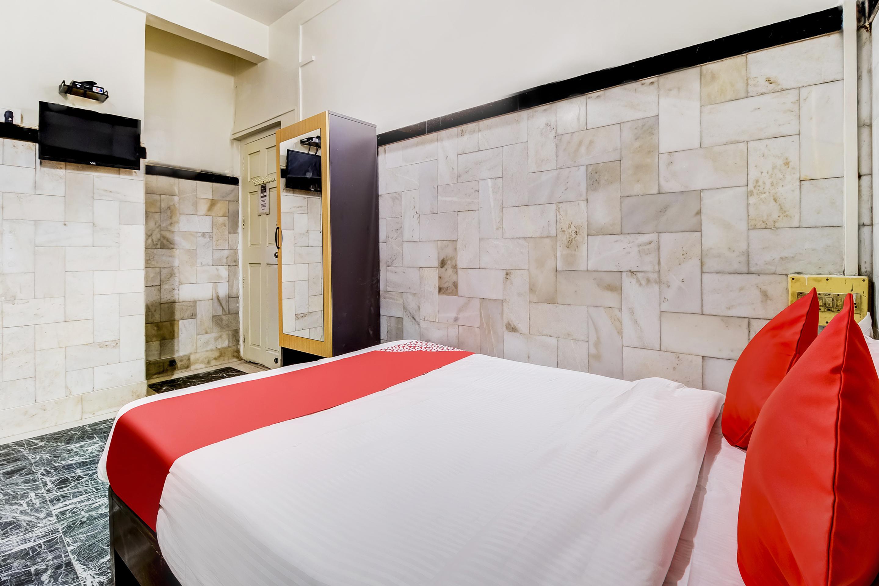 Oyo Dreamland Hotel Mumbai