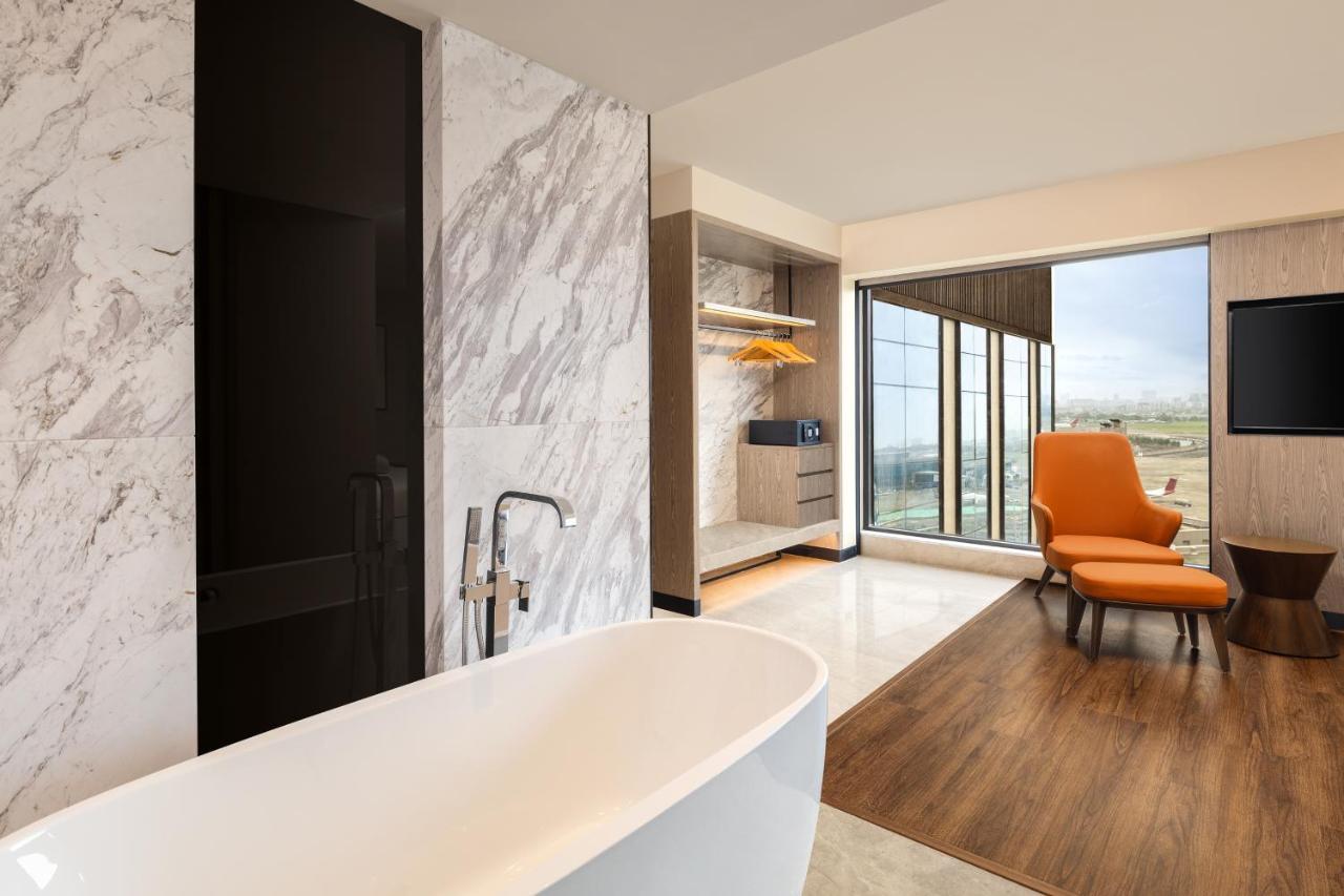 Fairfield By Marriott International Airport Hotel Mumbai