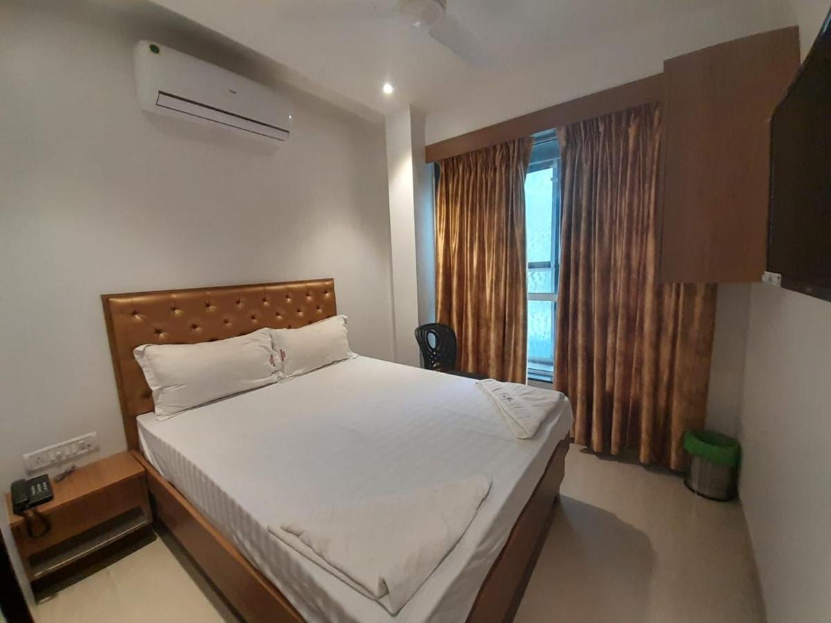 Hotel Golden Oak Lodging By Wb Mumbai