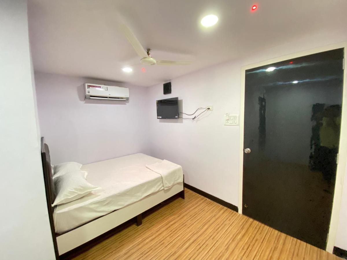 Love hotel Sangam Residency