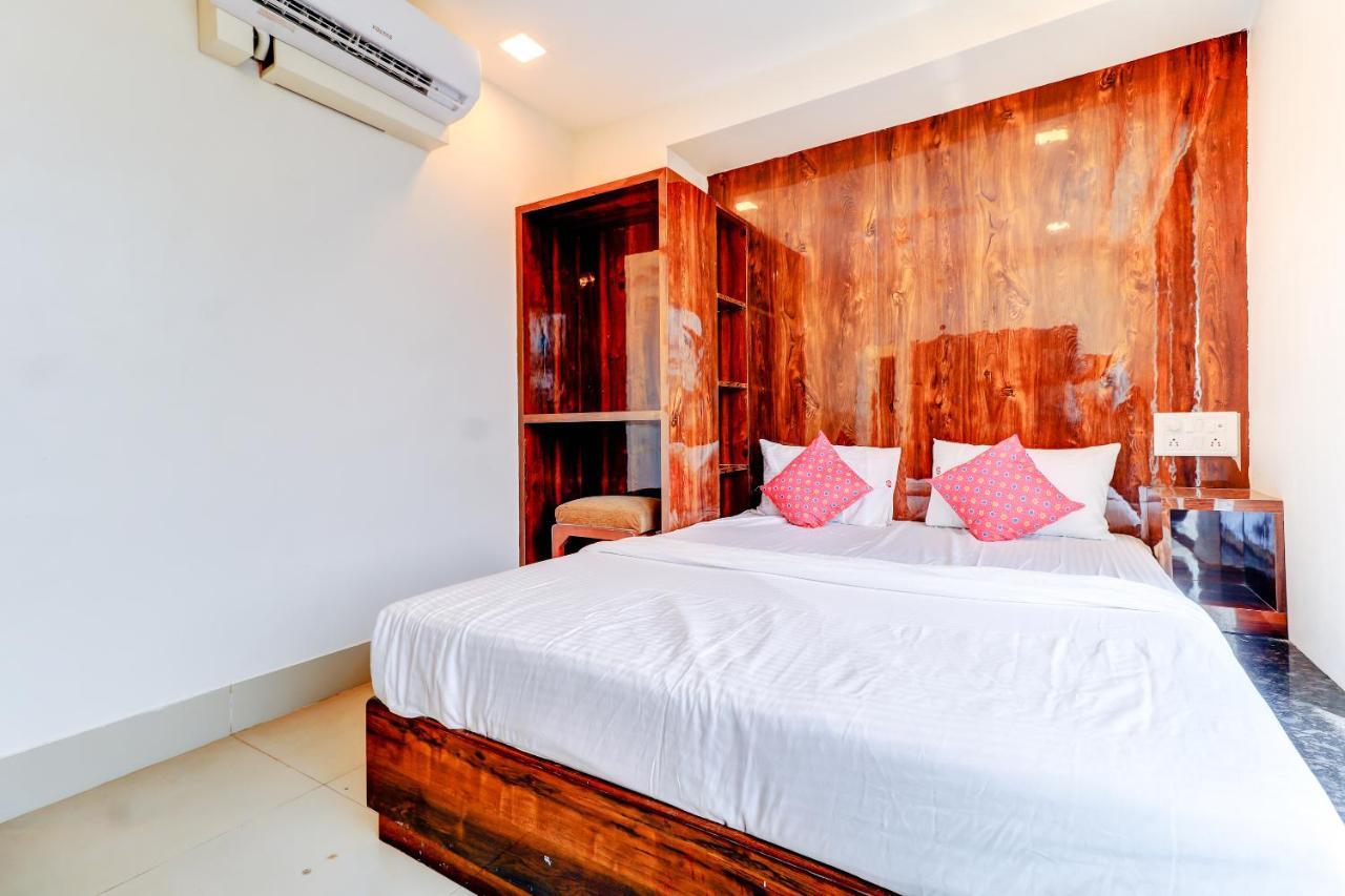 Hotel Prime Inn, Andheri West - Near International Airport Mumbai