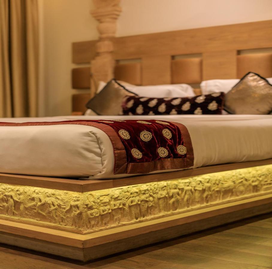 Hotel Le Sutra Hotel, Khar,