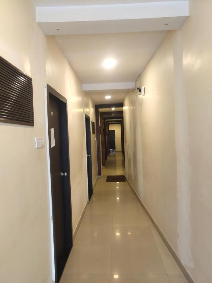 Hotel Golden Nest Popular Residency 2*