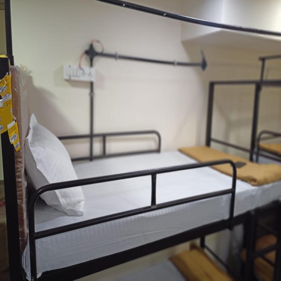 Indigo Sharing - Near International Airport Bombaim