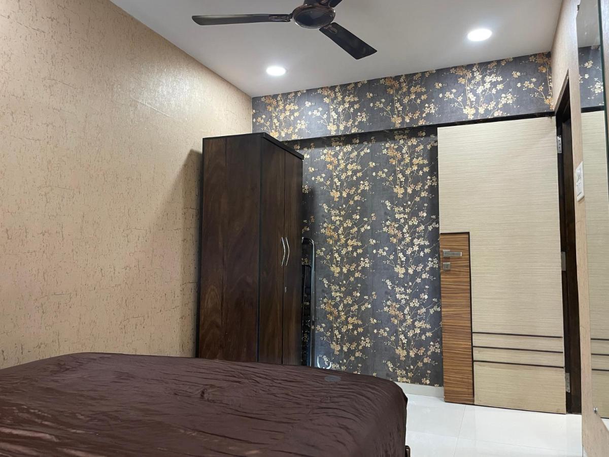 Apartment Osi Bandra West