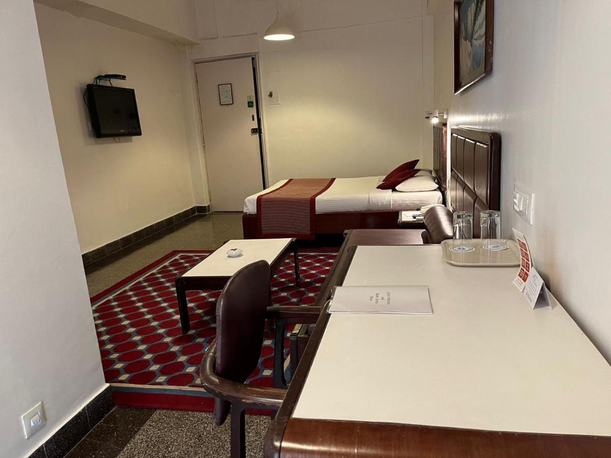 West End Opp Hospital Hotel 4*