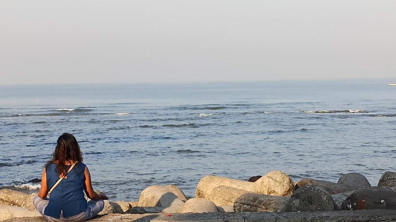 Apartamento Cozy Private Ac Studio By The Sea Bandstand Bandra W Nr Taj Lands End *