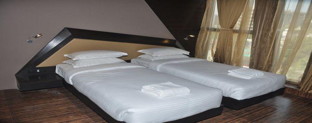 Dragonfly - The Art Hotel 4*