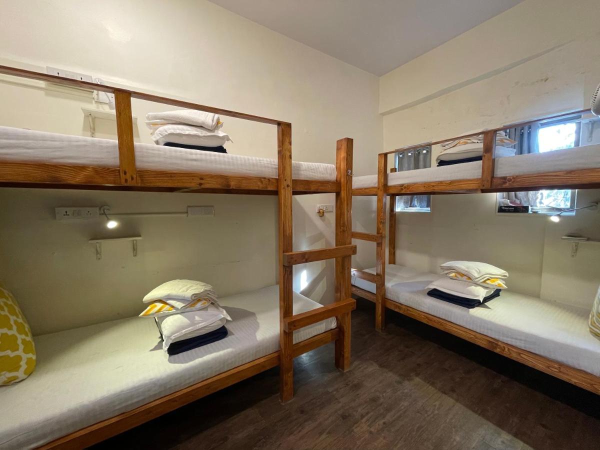 Hostel Locomo Og - Work Eat Mumbai