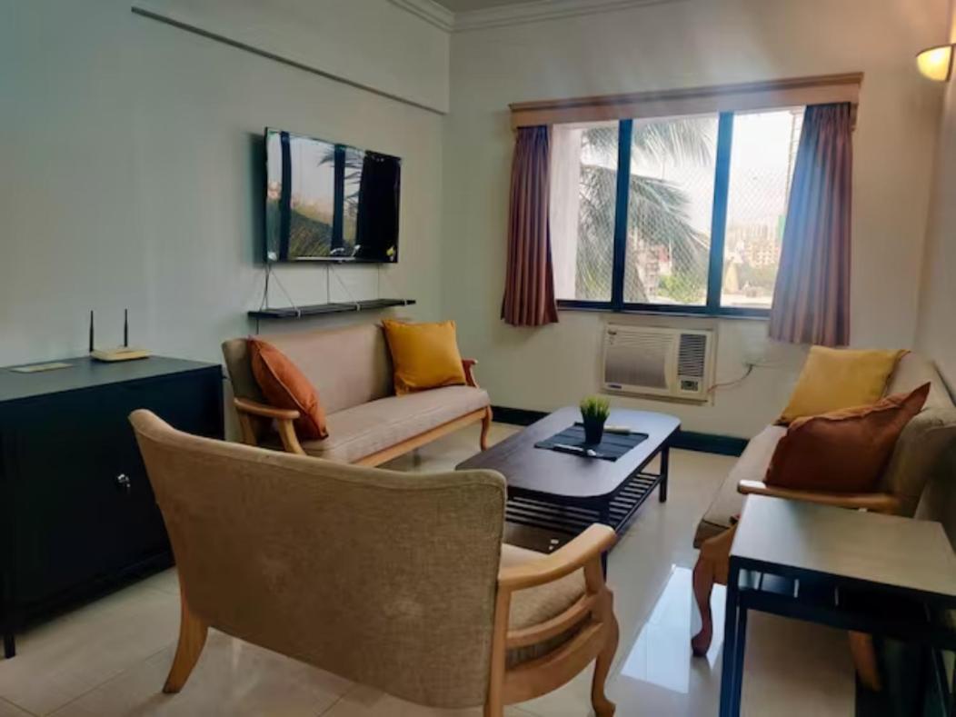 2 Bhk Cozy W/ Netflix And Wifi In Bandra Apartment *