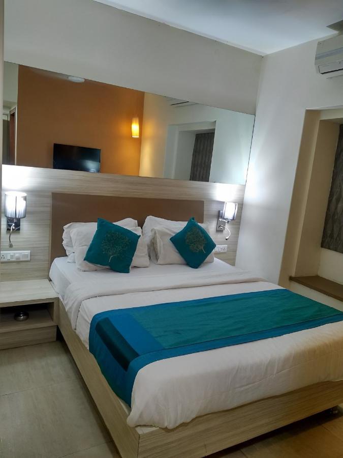 Apollo - Colaba Causeway Guest house Mumbai