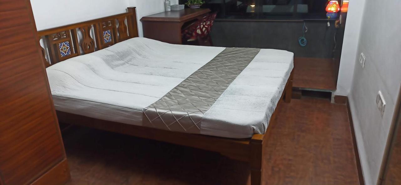 Cozy Private Ac Studio By The Sea Bandstand Bandra W Nr Taj Lands End Apartamento Mumbai