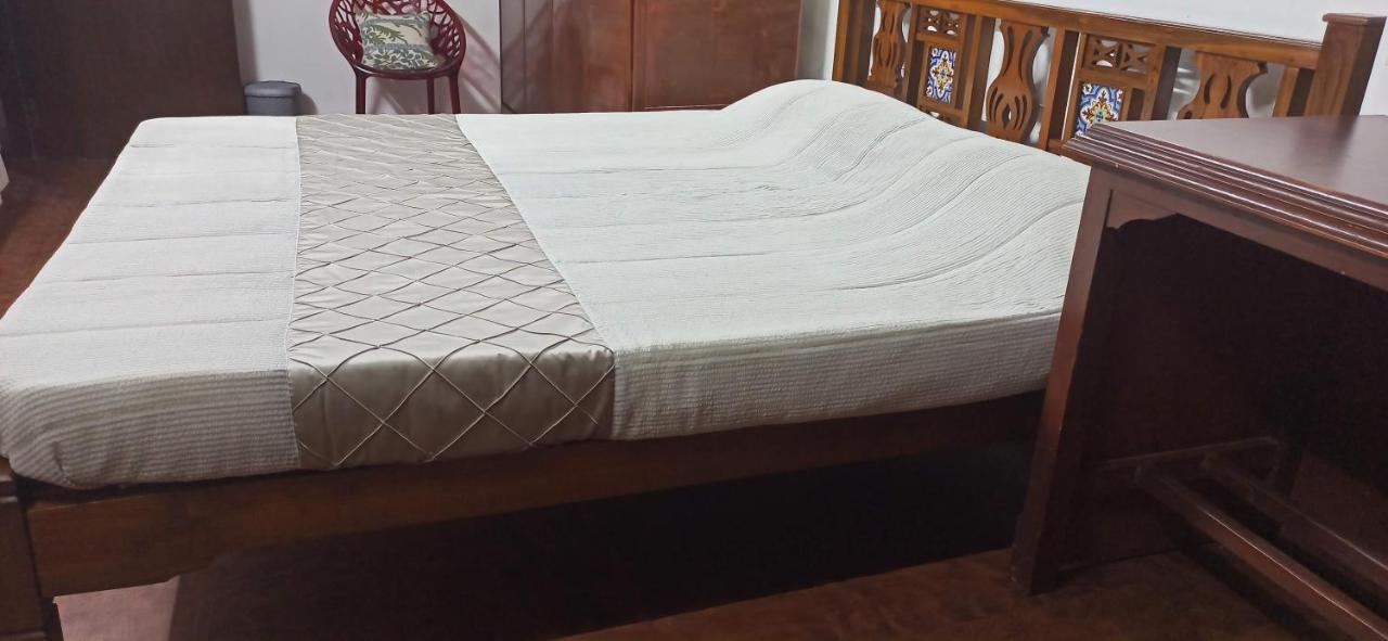 Cozy Private Ac Studio By The Sea Bandstand Bandra W Nr Taj Lands End Apartamento Mumbai