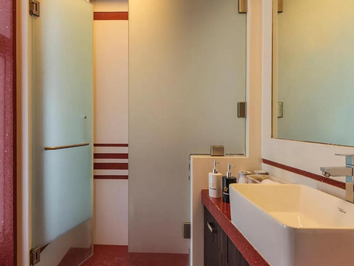 Oceanfront 4 Bed Private Pool Gorai Near * Mumbai