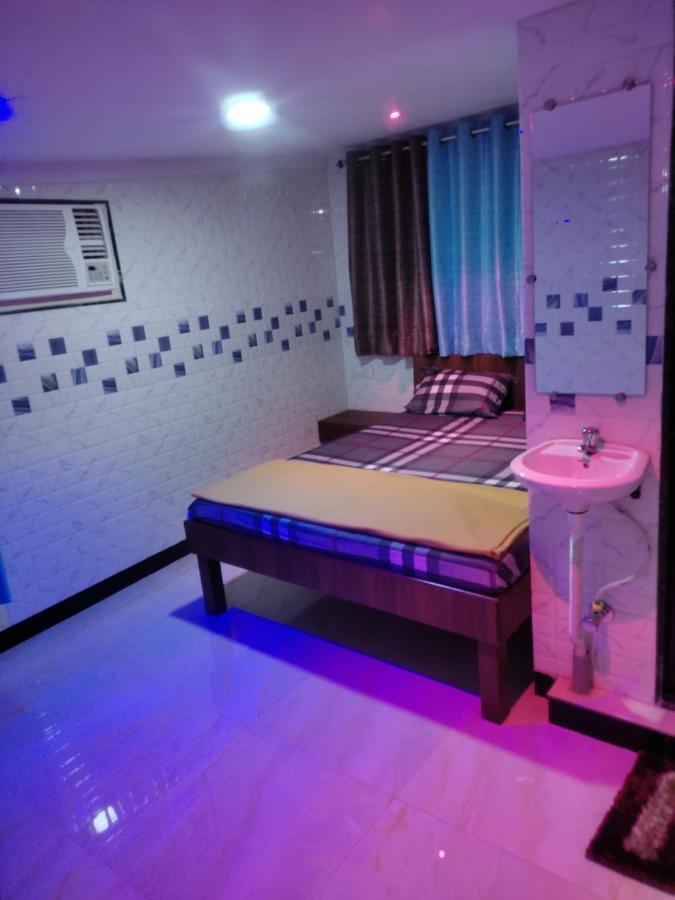 Madhu Palace Lodging Guest house