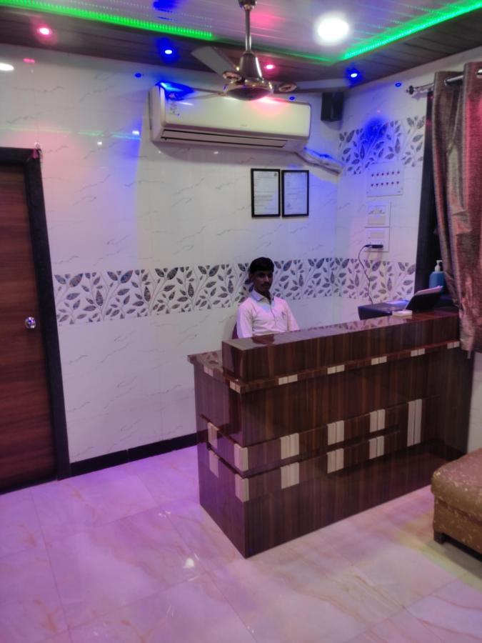 Guest house Madhu Palace Lodging