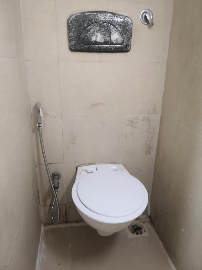 Ganesh, Near Kokilaben Dhirubhai Ambani Hospital Guest house Mumbai