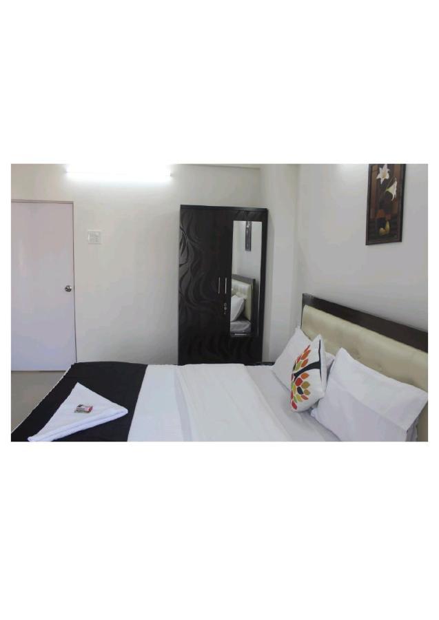 Apartment Artist Alley Mumbai