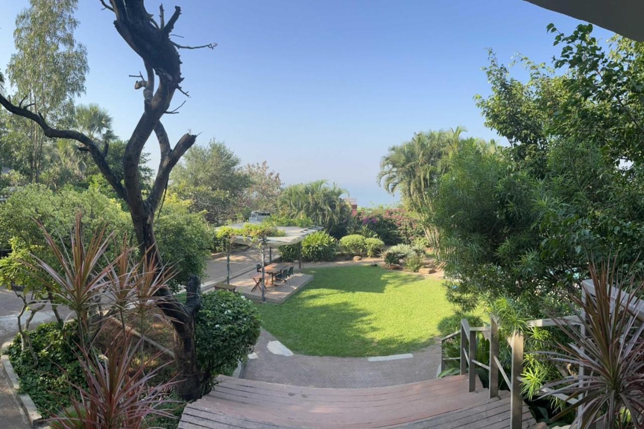 Oceanfront, Private Pool Villa, 2 Bed • Uttanbeach Mumbai